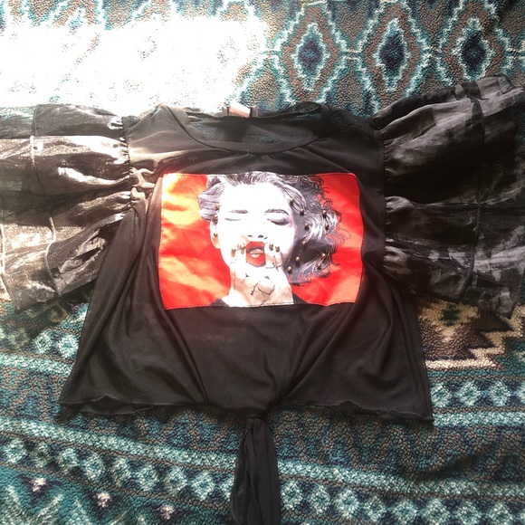 Graphic blouse - Picture 3 of 6